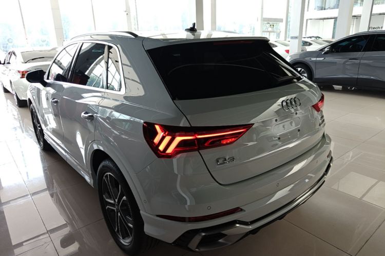 Audi Q3 2025 car image #5