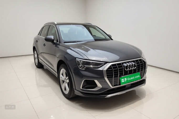 Audi Q3 2020 car image #4