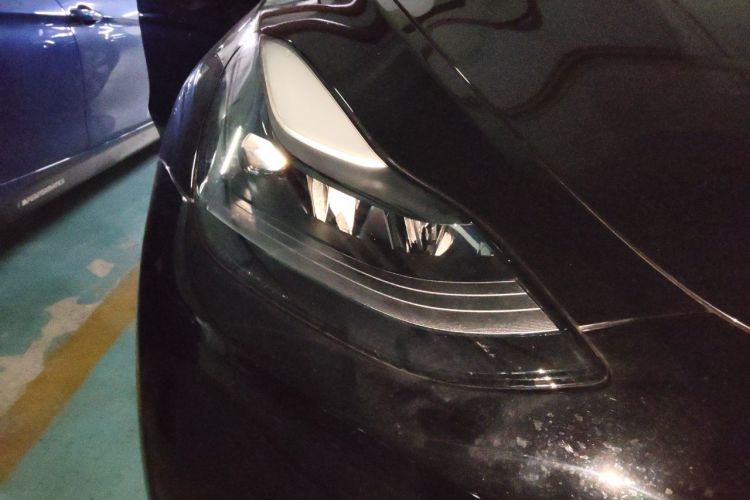 Tesla Model Y 2021 #8 Tesla Model Y 2021 car image #8