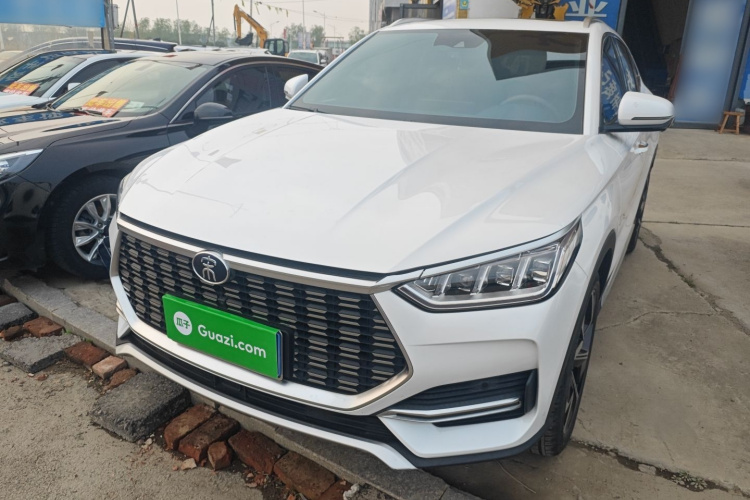 BYD Song Plus 2023 car image #2