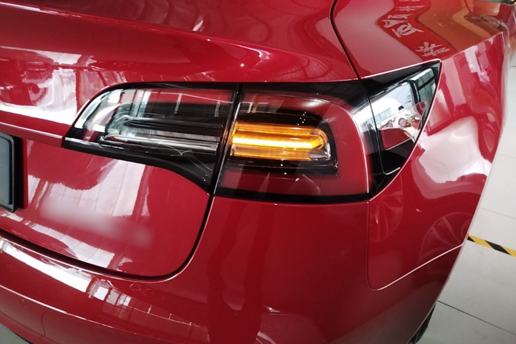 Tesla Model 3 2022 car image #8