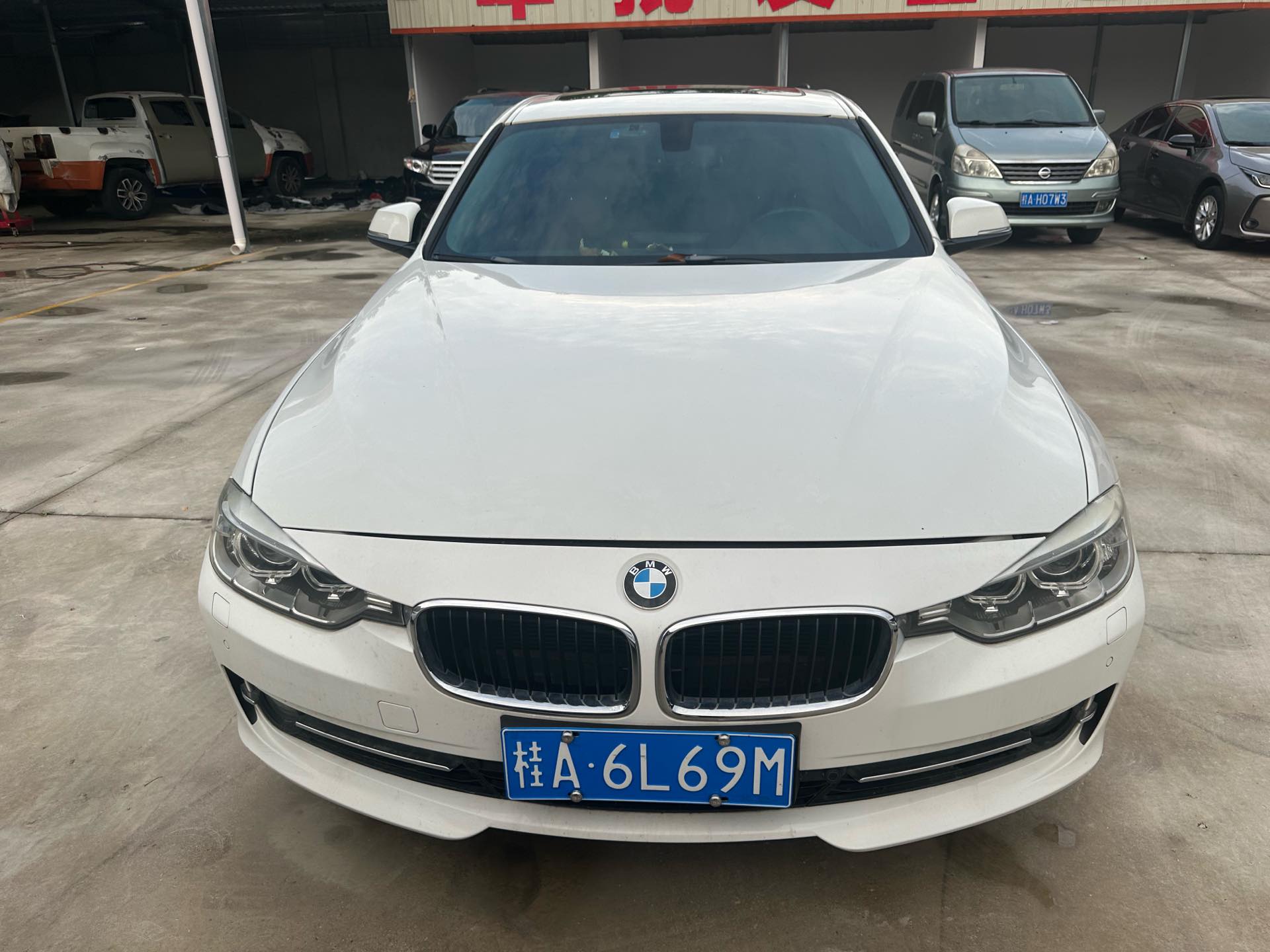 BMW 3 Series 2013 car image #2