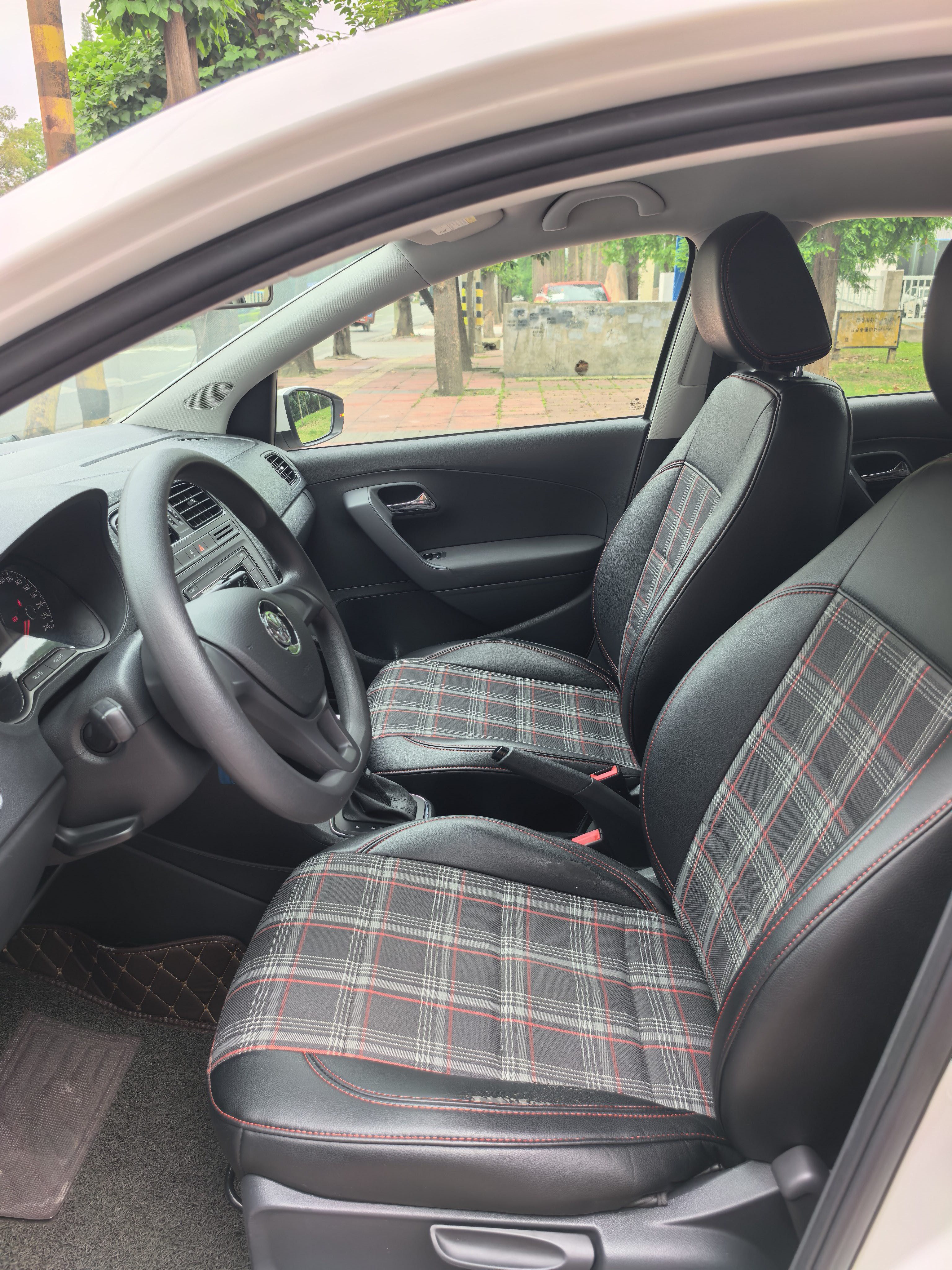 Volkswagen Polo 2017 #10 Volkswagen Polo 2017 car image #10