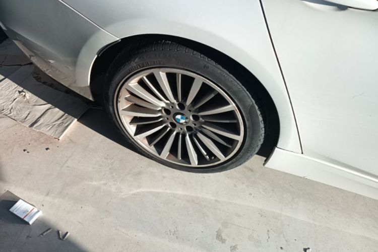 BMW 3 Series 2019 #10 BMW 3 Series 2019 car image #10