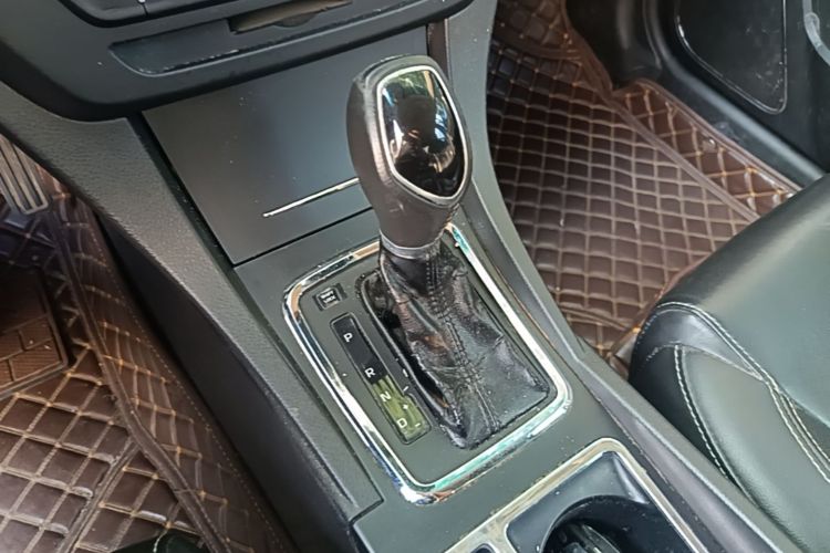GEELY Emgrand 2017 #16 GEELY Emgrand 2017 car image #16