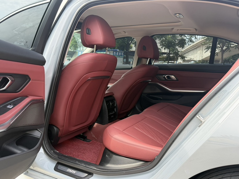 BMW i3 2025 car image #6
