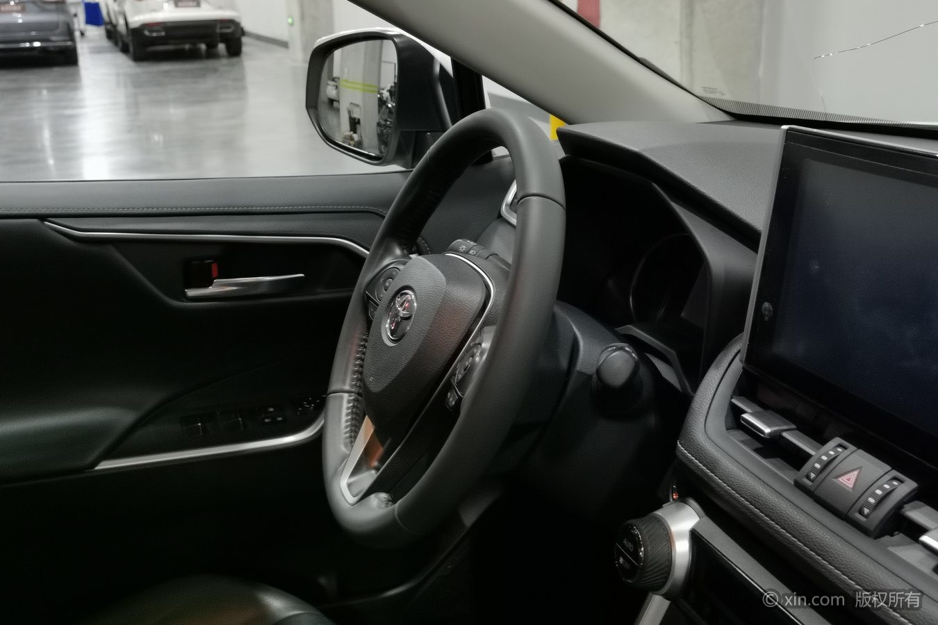 Toyota RAV4 2021 car image #23