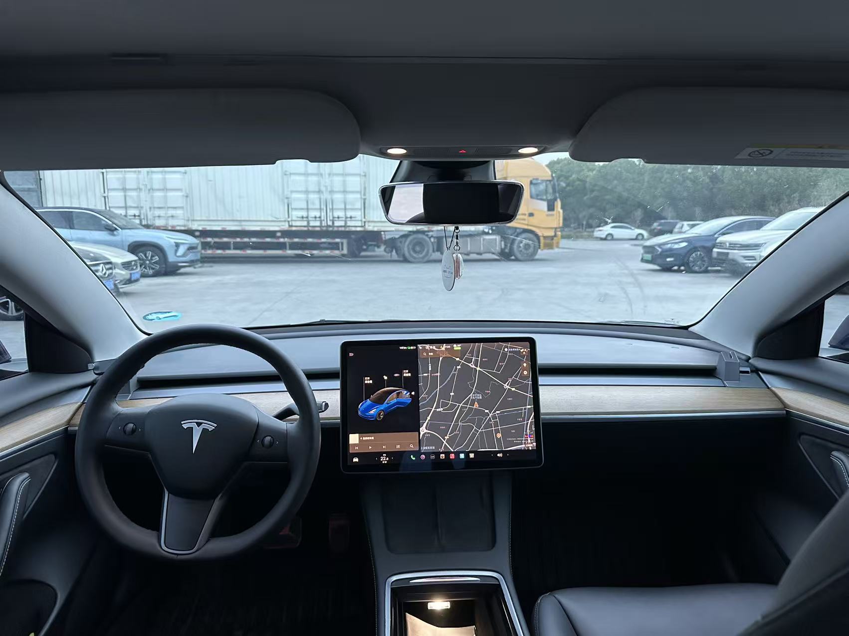 Tesla Model 3 2021 car image #5