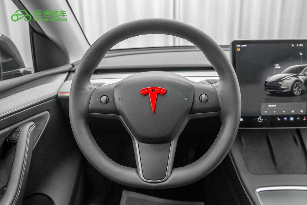 Tesla Model Y 2024 #15 Tesla Model Y 2024 car image #15