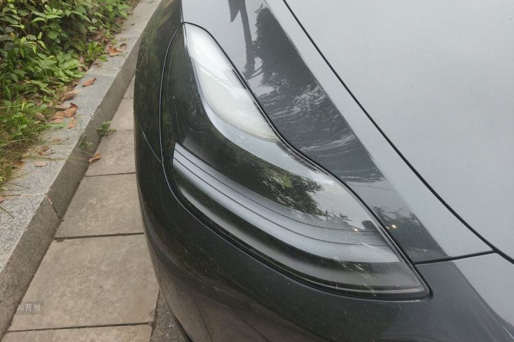 Tesla Model Y 2024 car image #8
