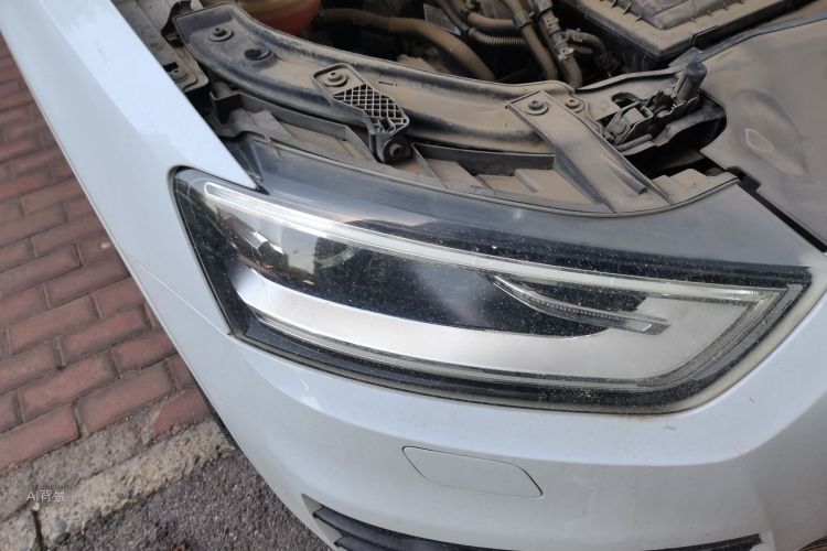 Audi Q3 2016 car image #8