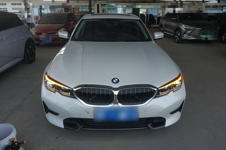 BMW 3 Series 2021 car image #3