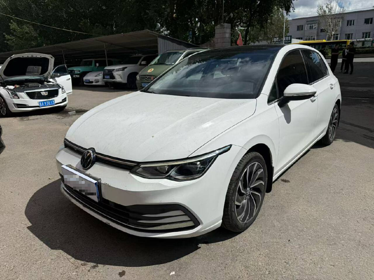 Volkswagen Golf 2022 imagen de coche #2