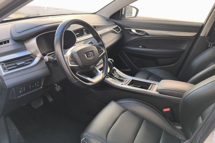 GEELY Emgrand 2019 #12 GEELY Emgrand 2019 car image #12