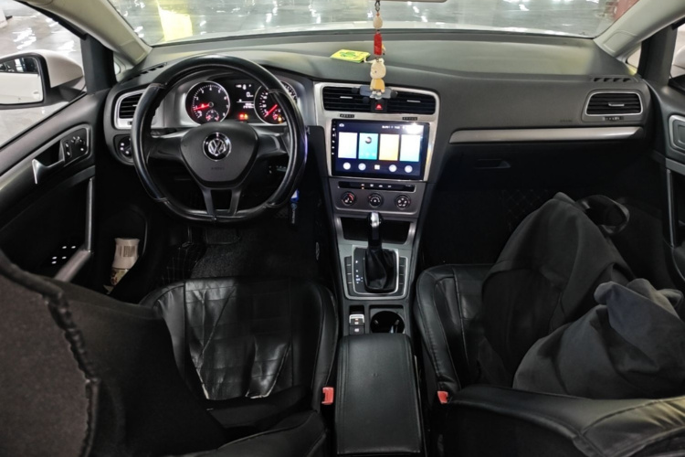 Volkswagen Golf 2014 car image #10