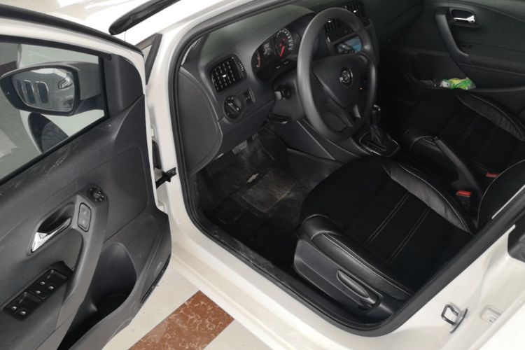 Volkswagen Polo 2017 #16 Volkswagen Polo 2017 car image #16