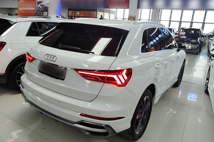 Audi Q3 2022 #7 Audi Q3 2022 صورة سيارة #7