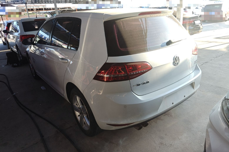 Volkswagen Golf 2017 car image #7