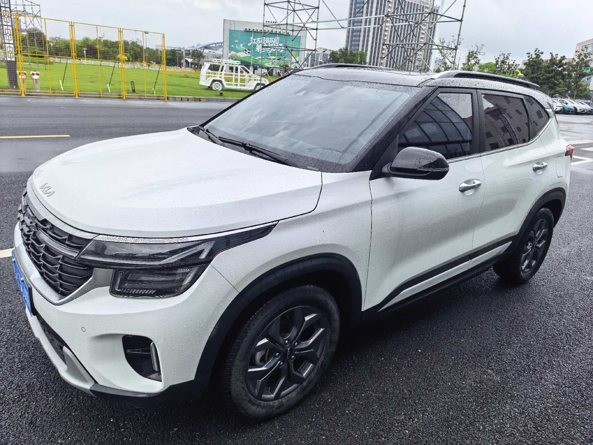 Kia Seltos 2023 car image 