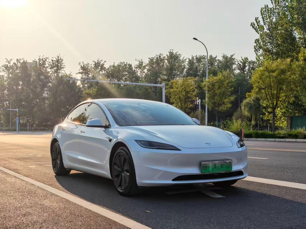 Tesla Model 3 2024 #3 Tesla Model 3 2024 car image #3