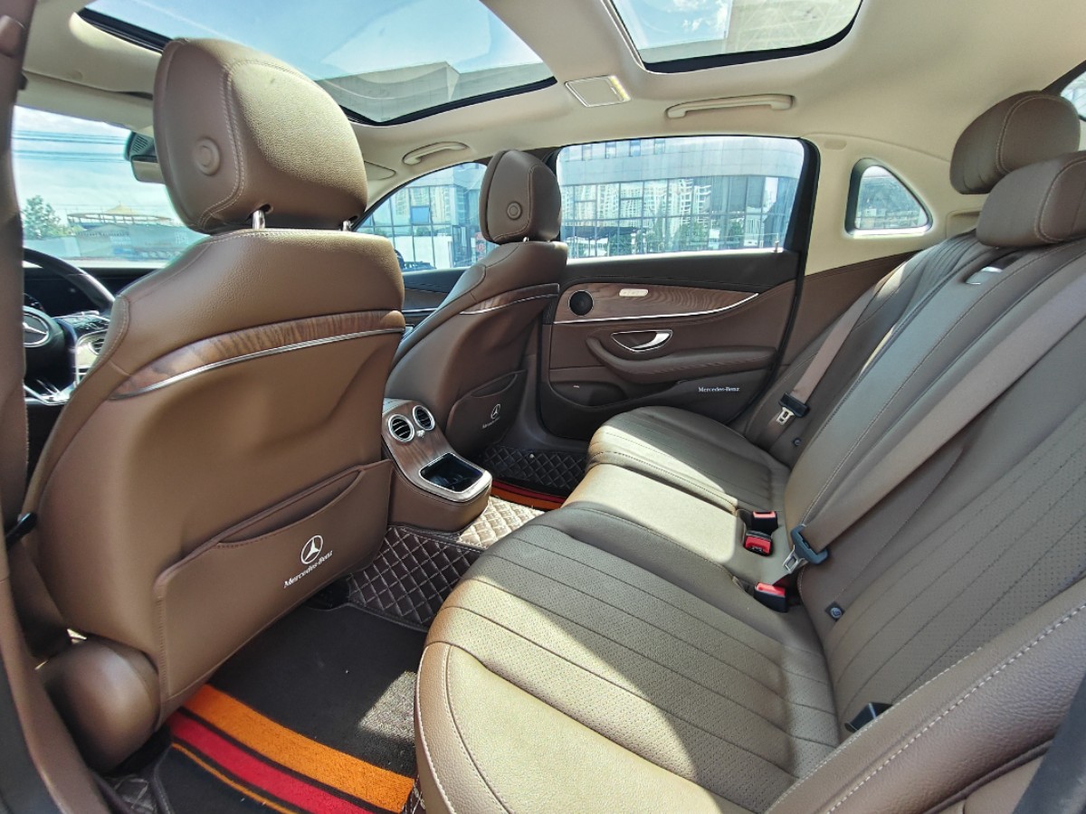 Mercedes-Benz E Class 2024 car image #8