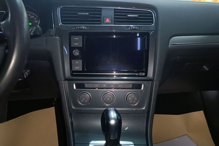 Volkswagen Golf 2019 #13 Volkswagen Golf 2019 car image #13