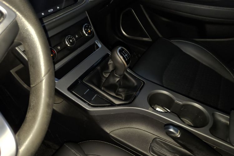GEELY Emgrand 2021 car image #16