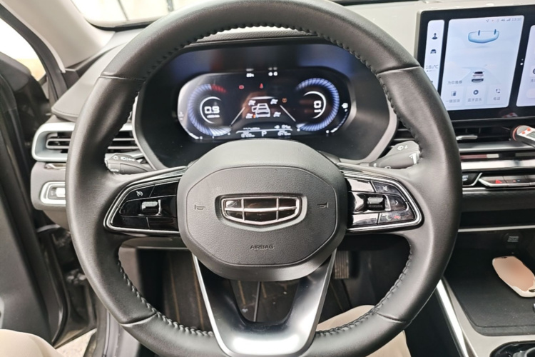 GEELY Emgrand 2024 car image #11