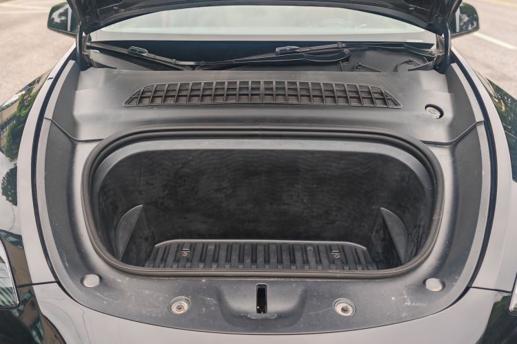 Tesla Model Y 2023 #23 Tesla Model Y 2023 car image #23