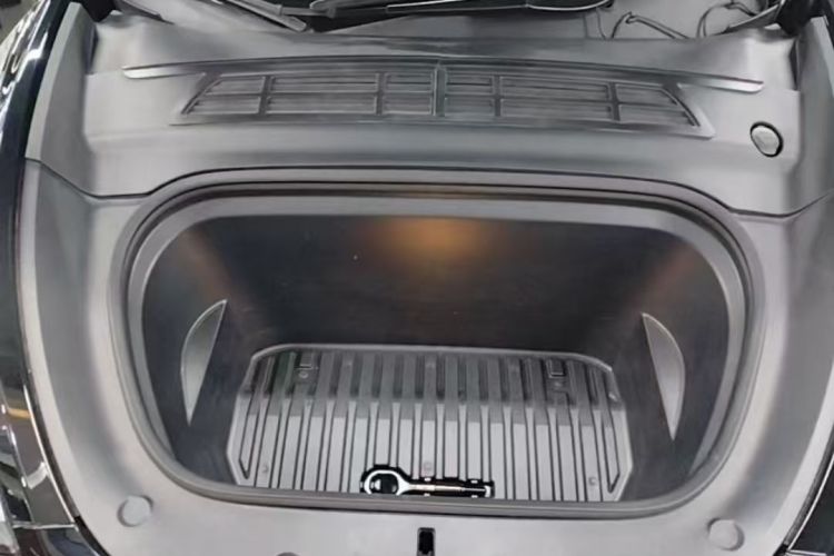 Tesla Model Y 2023 #20 Tesla Model Y 2023 car image #20