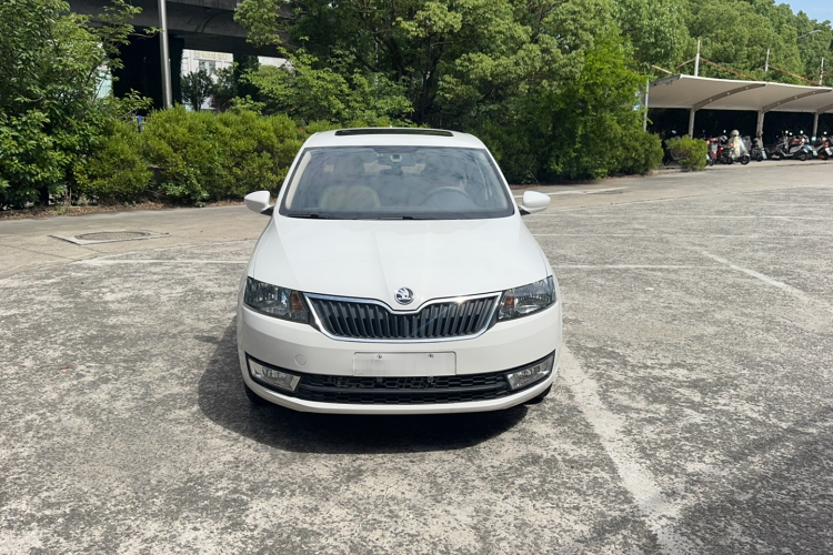 Skoda Rapid 2017 #3 Skoda Rapid 2017 car image #3