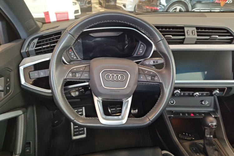 Audi Q3 2024 #12 Audi Q3 2024 car image #12