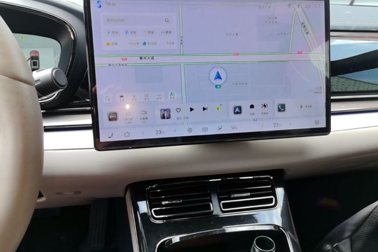 BYD Han 2024 car image #13