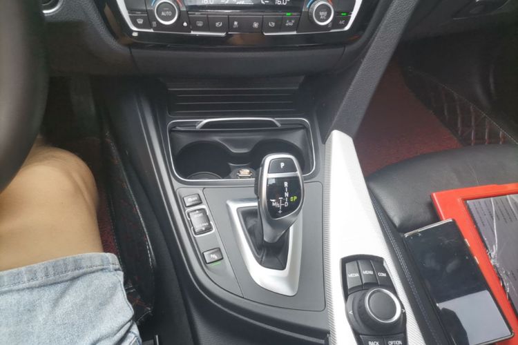 BMW 3 Series 2018 #14 BMW 3 Series 2018 car image #14