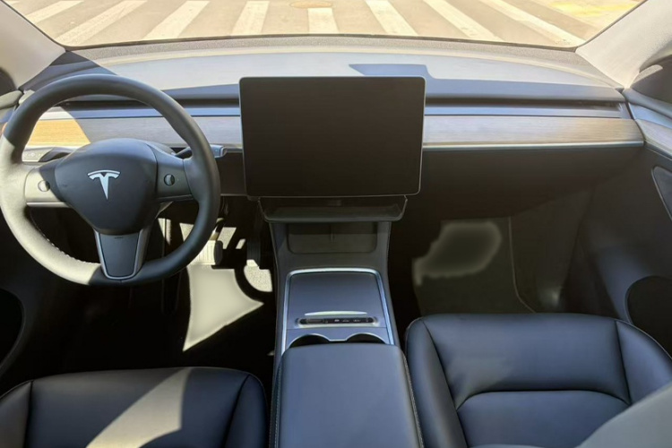 Tesla Model Y 2021 #14 Tesla Model Y 2021 image de voiture #14