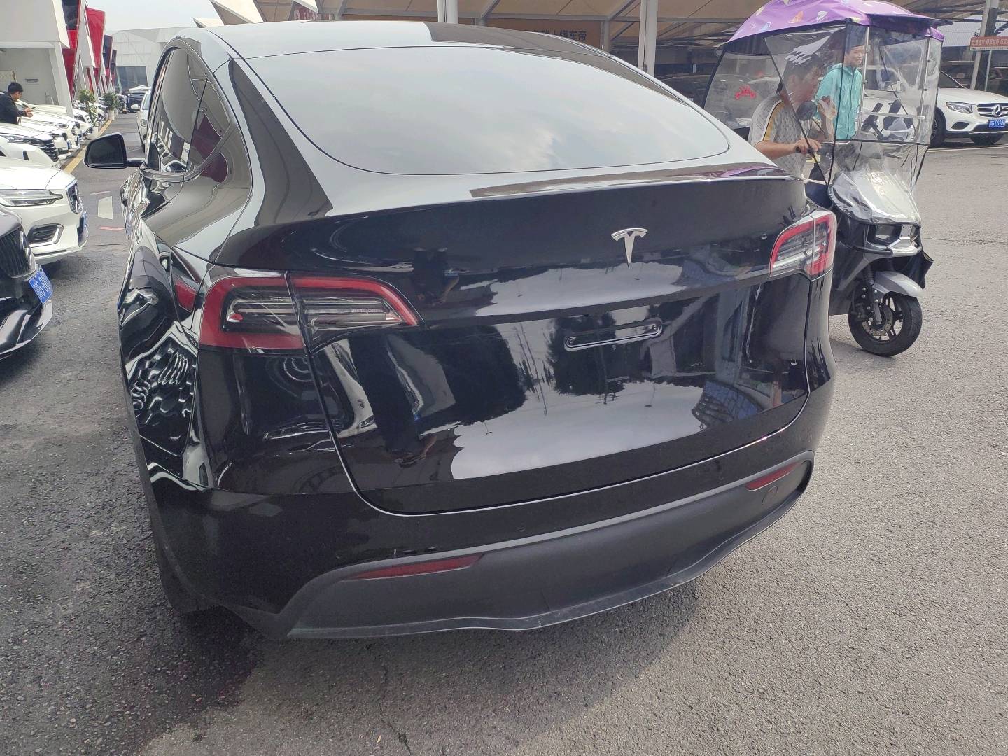 Tesla Model Y 2021 imagen de coche #4