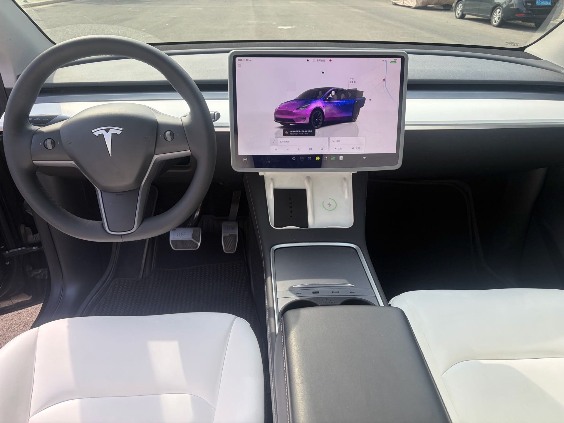Tesla Model Y 2023 immagine di auto #4