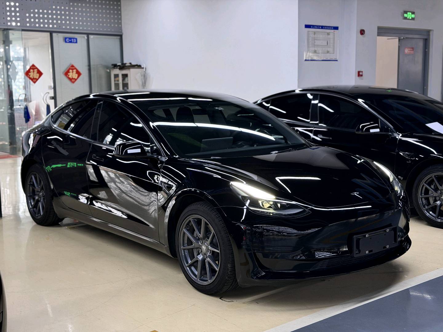 Tesla Model 3 2021 #4 Tesla Model 3 2021 car image #4