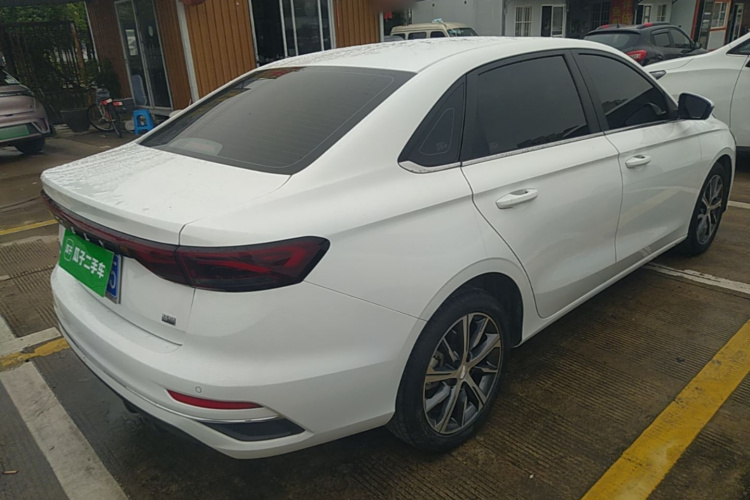GEELY Emgrand 2023 #7 GEELY Emgrand 2023 car image #7