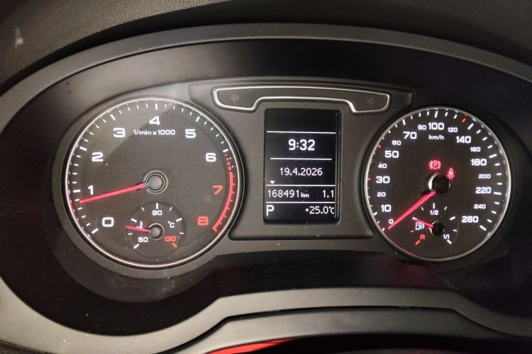 Audi Q3 2015 #12 Audi Q3 2015 car image #12