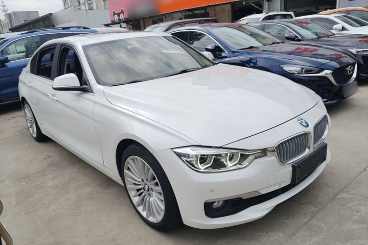 BMW 3 Series 2018 #4 BMW 3 Series 2018 car image #4