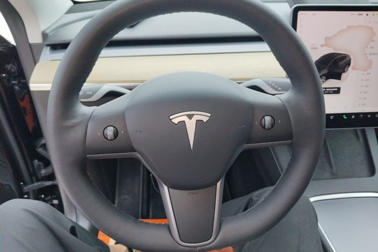 Tesla Model Y 2022 #11 Tesla Model Y 2022 car image #11