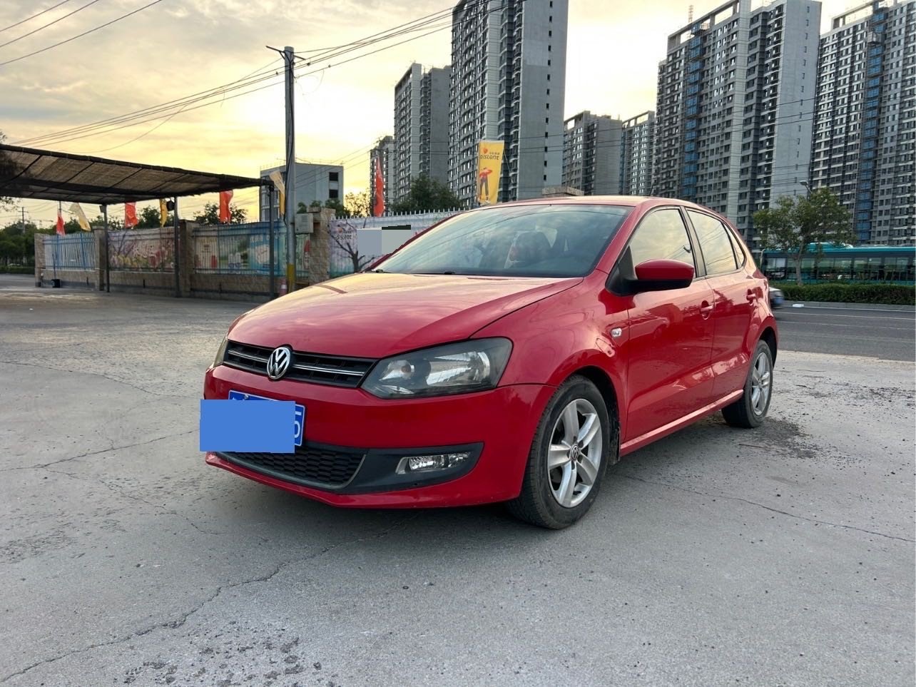 Volkswagen Polo 2012 Volkswagen Polo 2012 car image