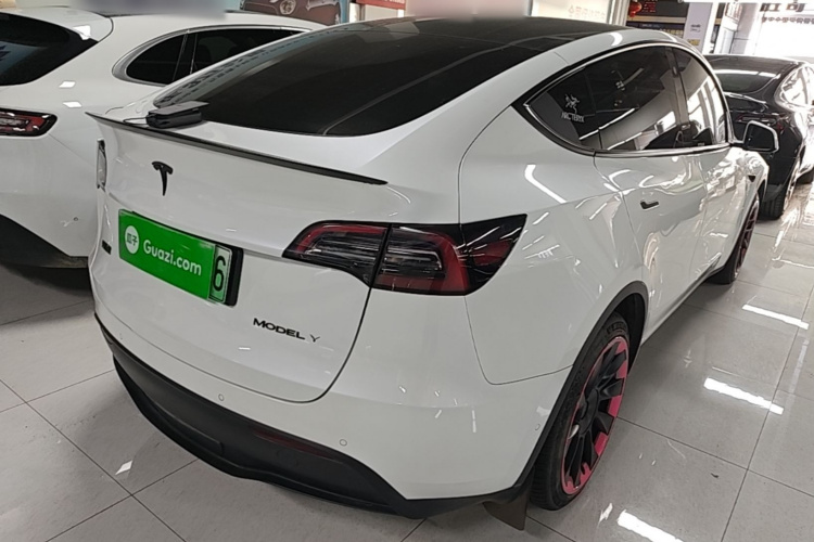 Tesla Model Y 2022 #7 Tesla Model Y 2022 car image #7