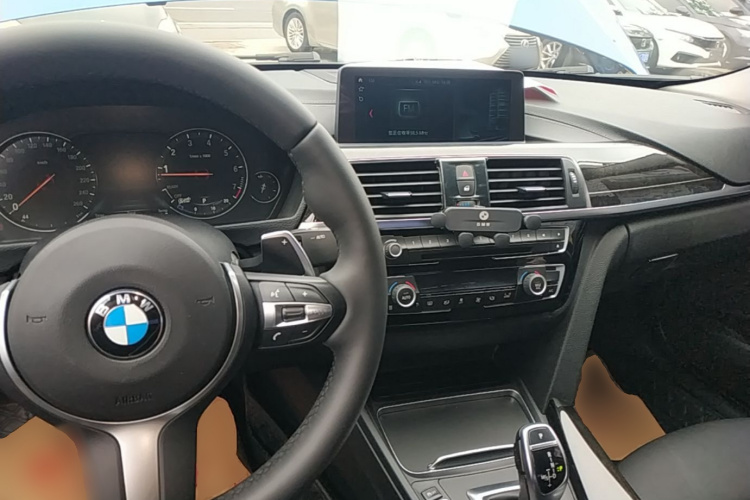 BMW 3 Series 2018 #10 BMW 3 Series 2018 car image #10