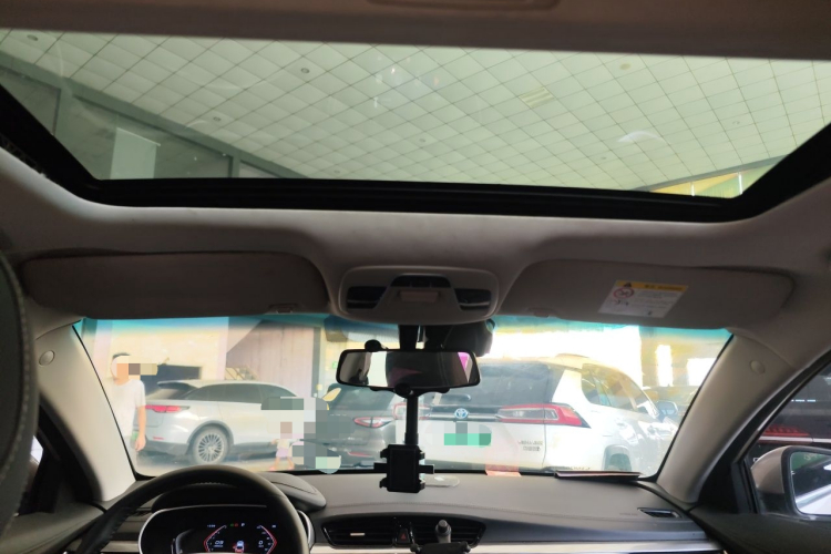 GEELY Emgrand 2019 #16 GEELY Emgrand 2019 car image #16