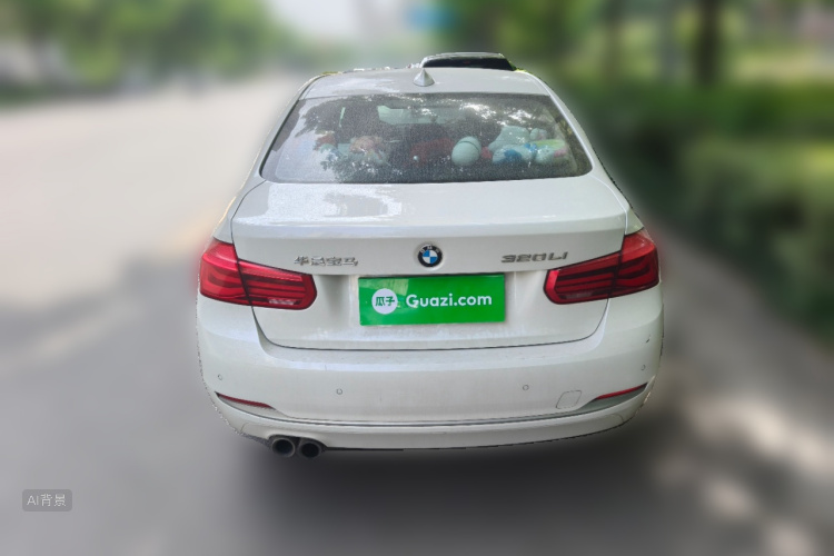 BMW 3 Series 2018 car image #6