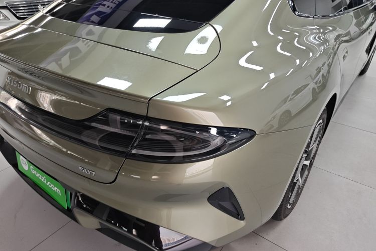 MI SU7 2024 immagine di auto #8