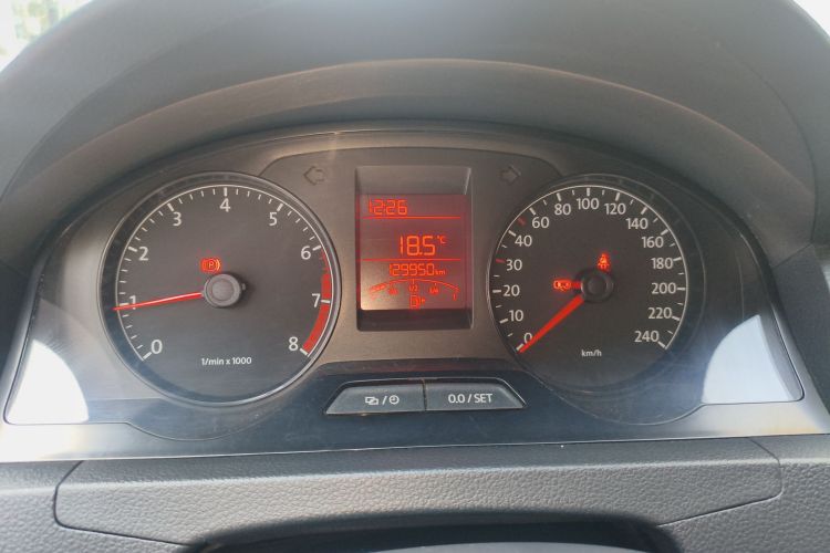 Volkswagen Santana 2016 car image #12