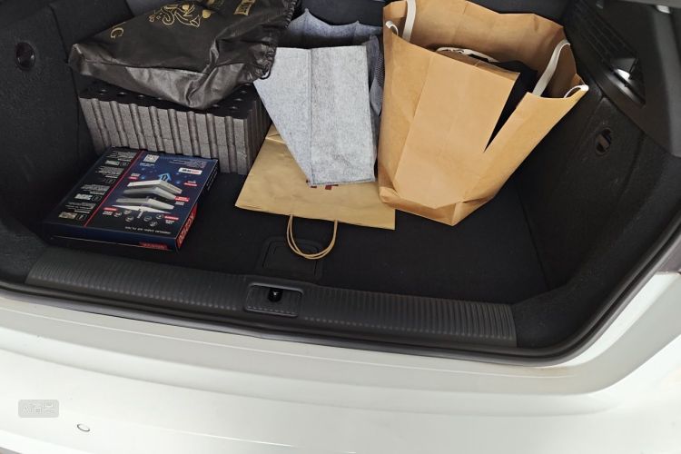 Audi A3 2019 car image #21